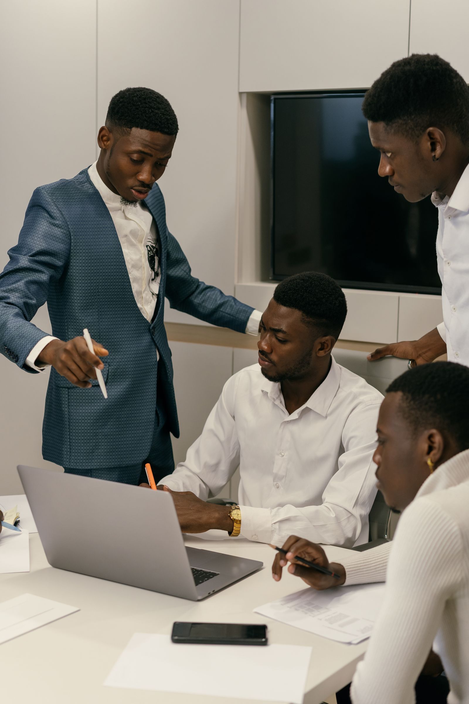 A Takwitek consultant working through a business system with a client team